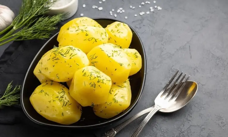 boiled potatoes calories