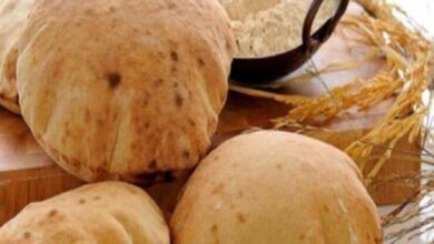 كم سعرة حرارية في رغيف الخبز المصري