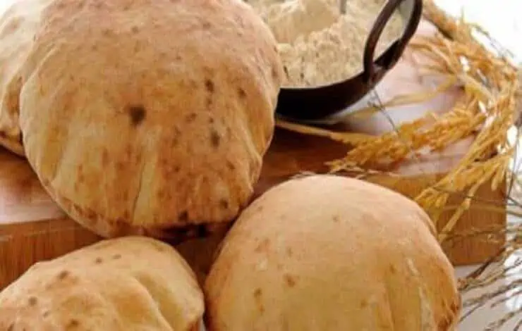 كم سعرة حرارية في رغيف الخبز المصري